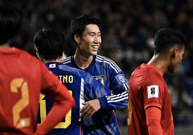 队与球员表 队与球员表